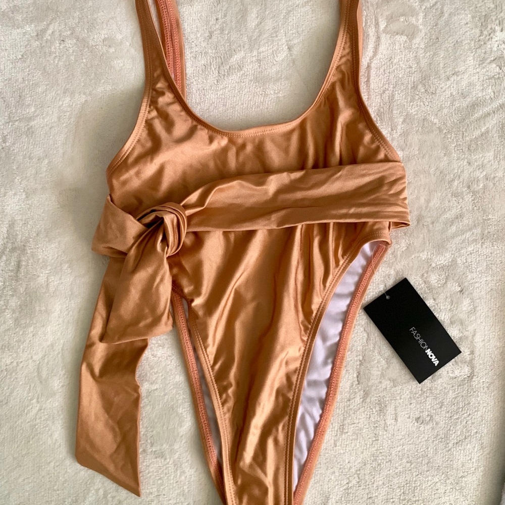 Fashion Nova Bodysuit swimsuit.  Brand new!!